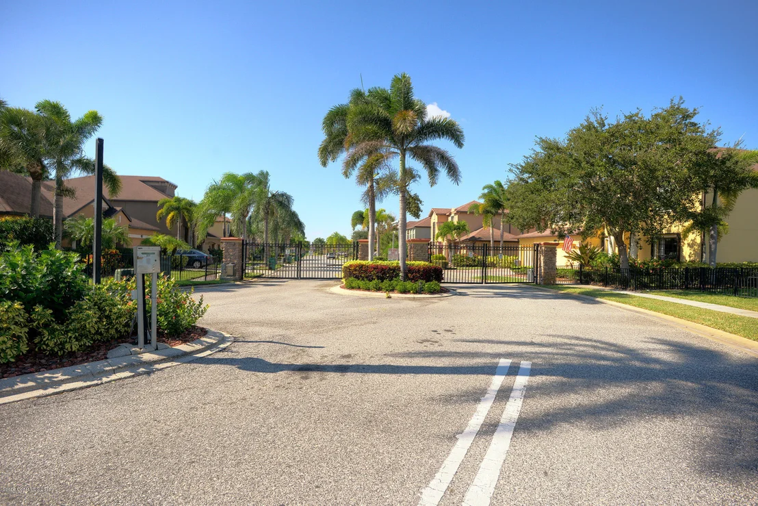 Photo of 1345 Talon Way