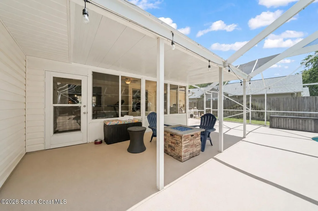Photo of 3320 Lakeview Circle