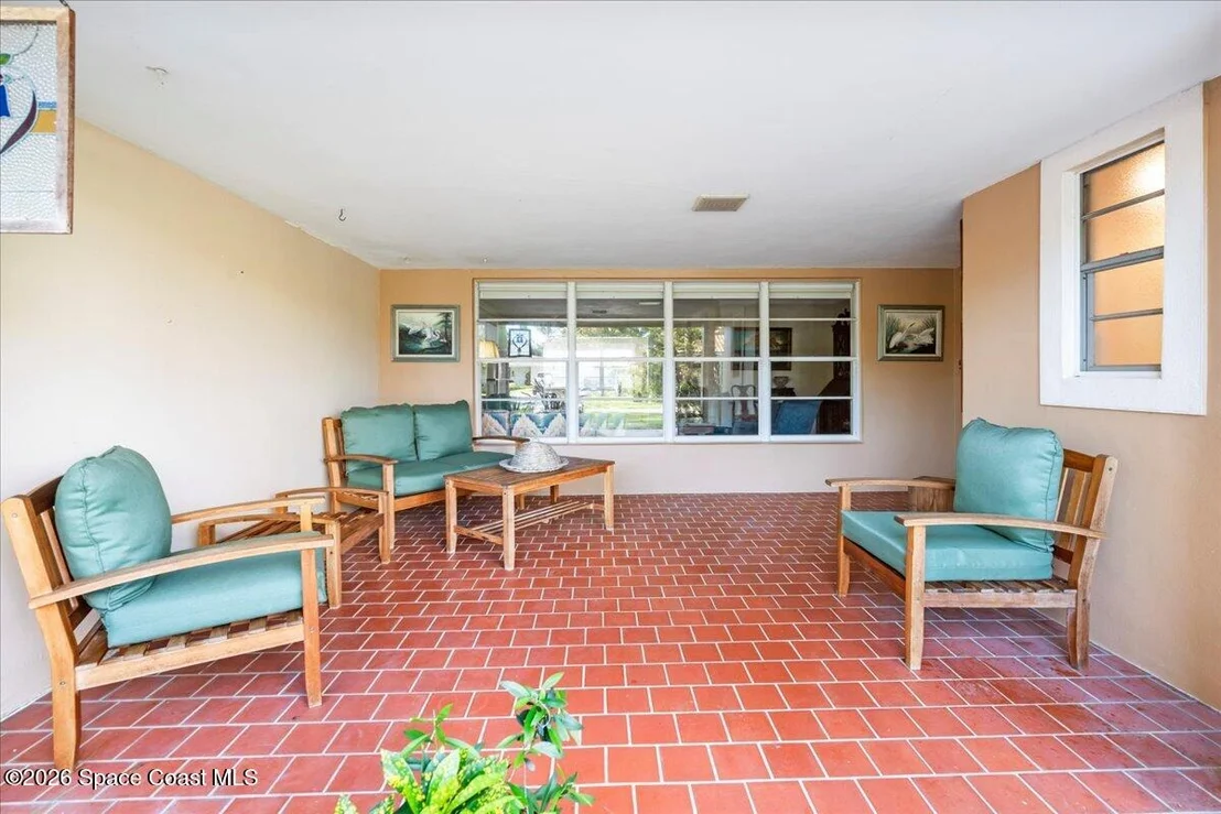Photo of 333 Cocoa Avenue