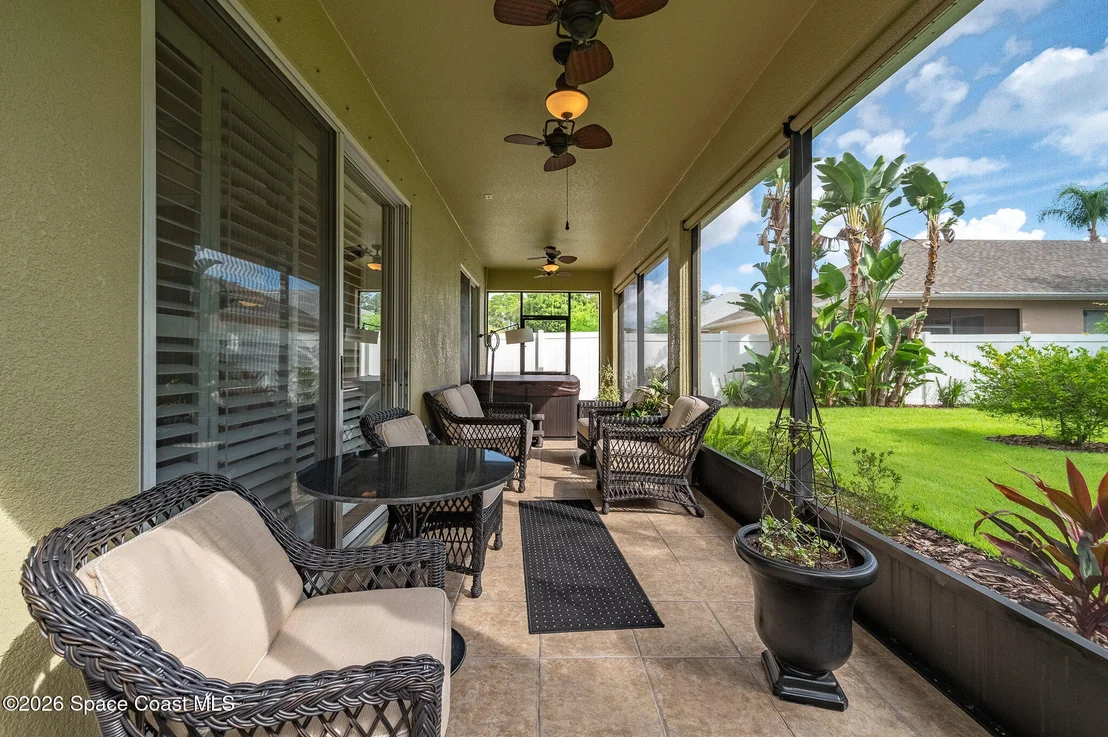 Photo of 522 Waterside Circle