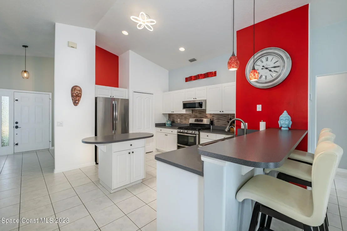 Photo of 918 Pine Creek Circle NE