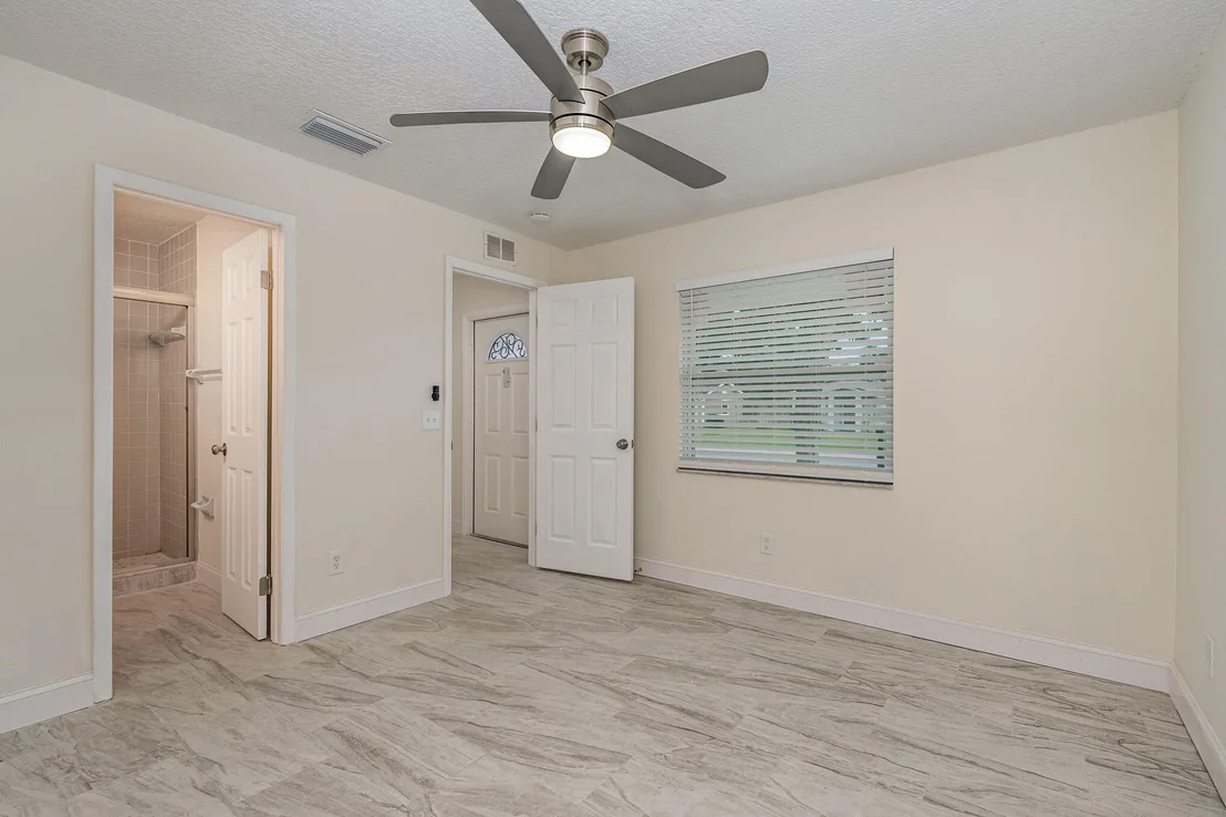 Photo of 2896 Lancaster Road