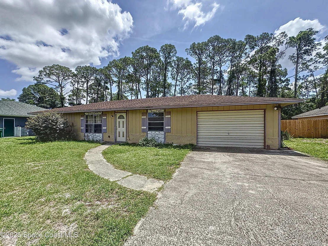 Photo of 4865 Bridge Road
