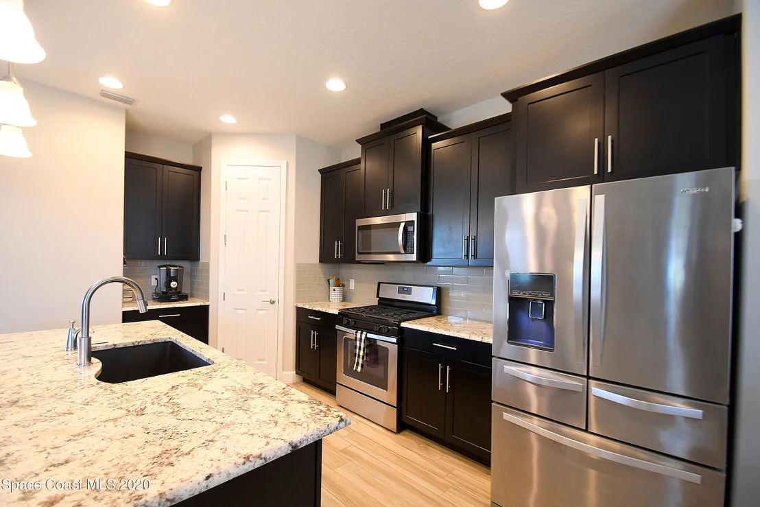 Photo of 2872 Casterton Drive