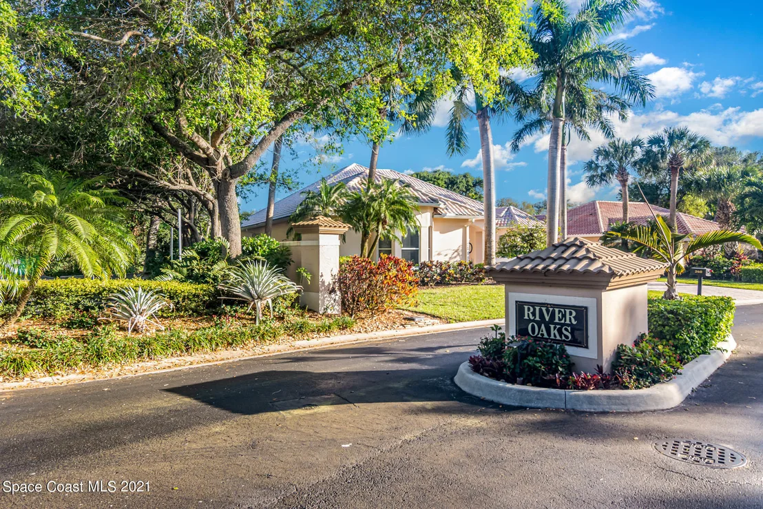 Photo of 385 Hammock Shore Drive