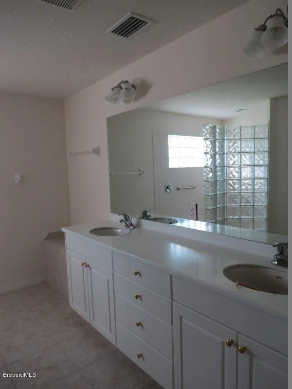 Photo of 3632 Shawnee Lane