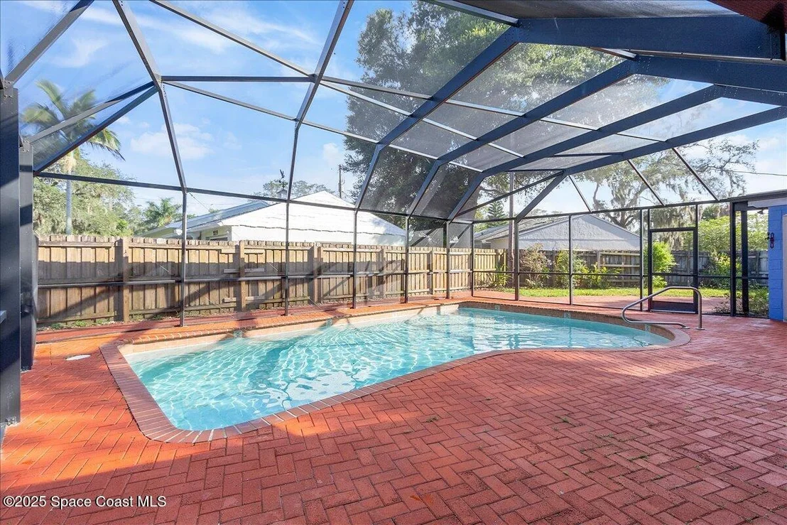 Photo of 2222 Meridian Avenue