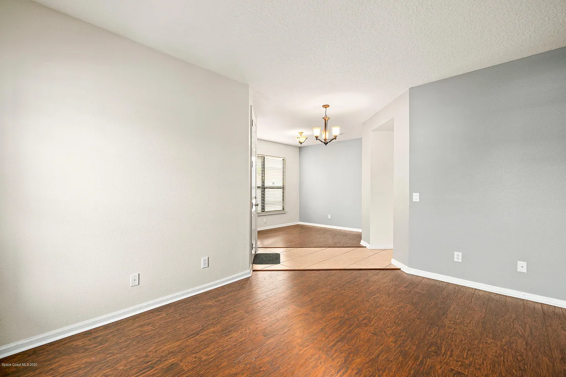 Photo of 1210 Bolle Circle