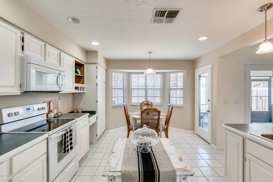 Photo of 902 Whisperpine Drive