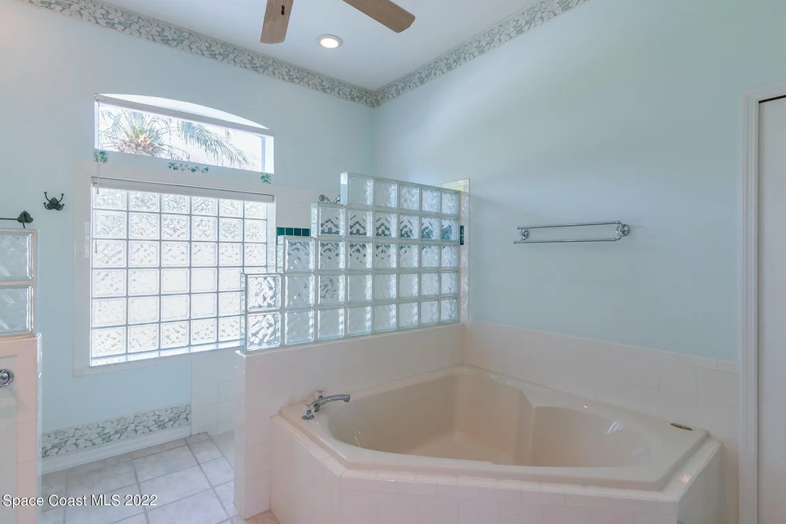 Photo of 874 Shoshone Lane