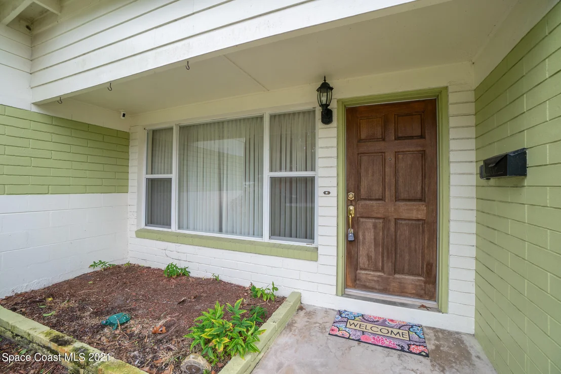 Photo of 1061 Alpine Drive
