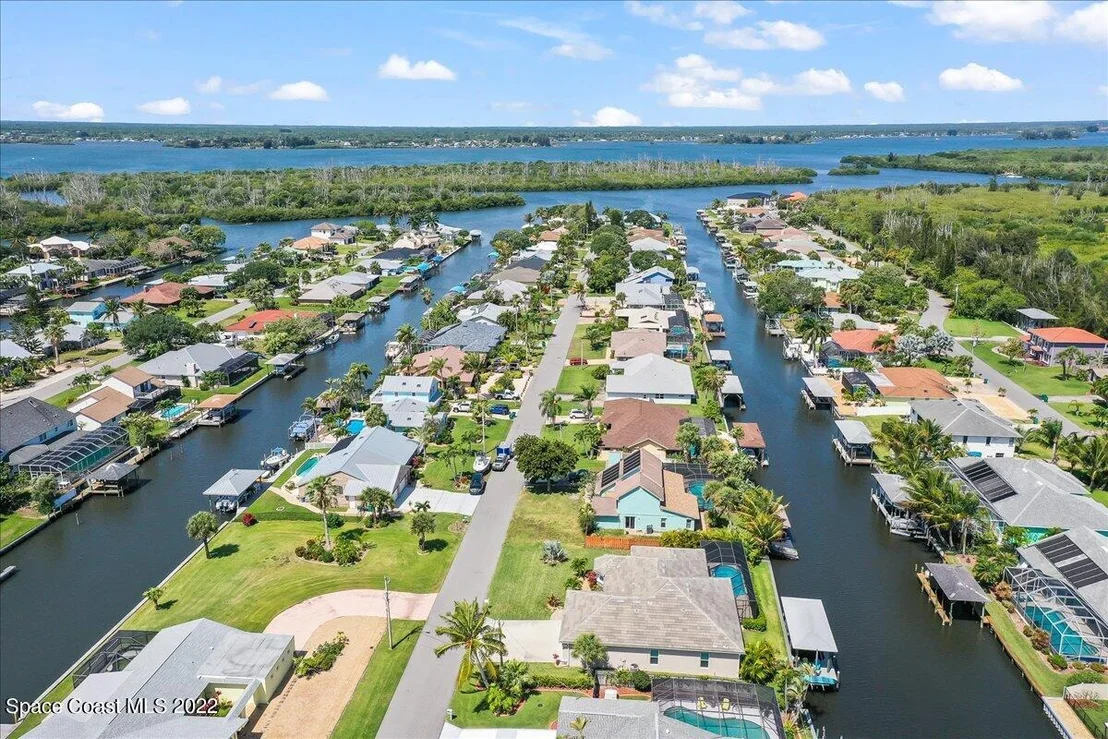 Photo of 352 Arrowhead Lane