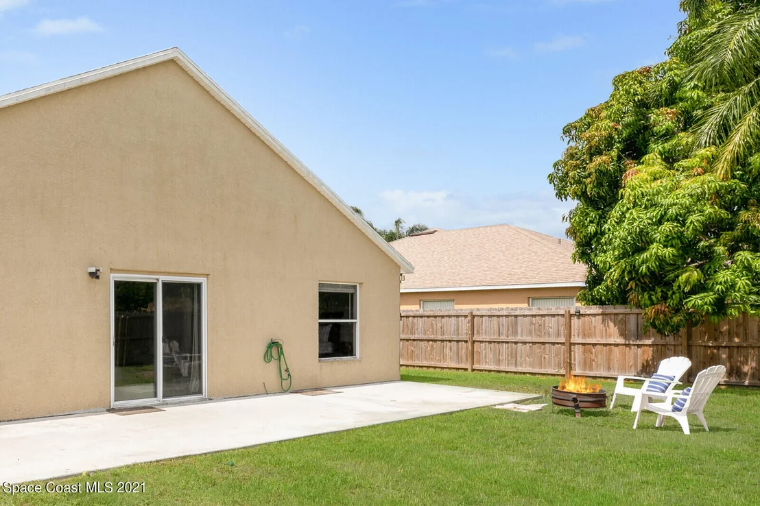 Photo of 1011 Sabal Grove Drive