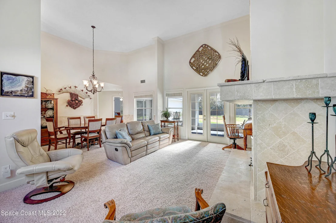 Photo of 115 River Road Circle