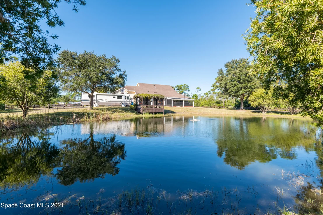 Photo of 4750 Log Cabin Lane