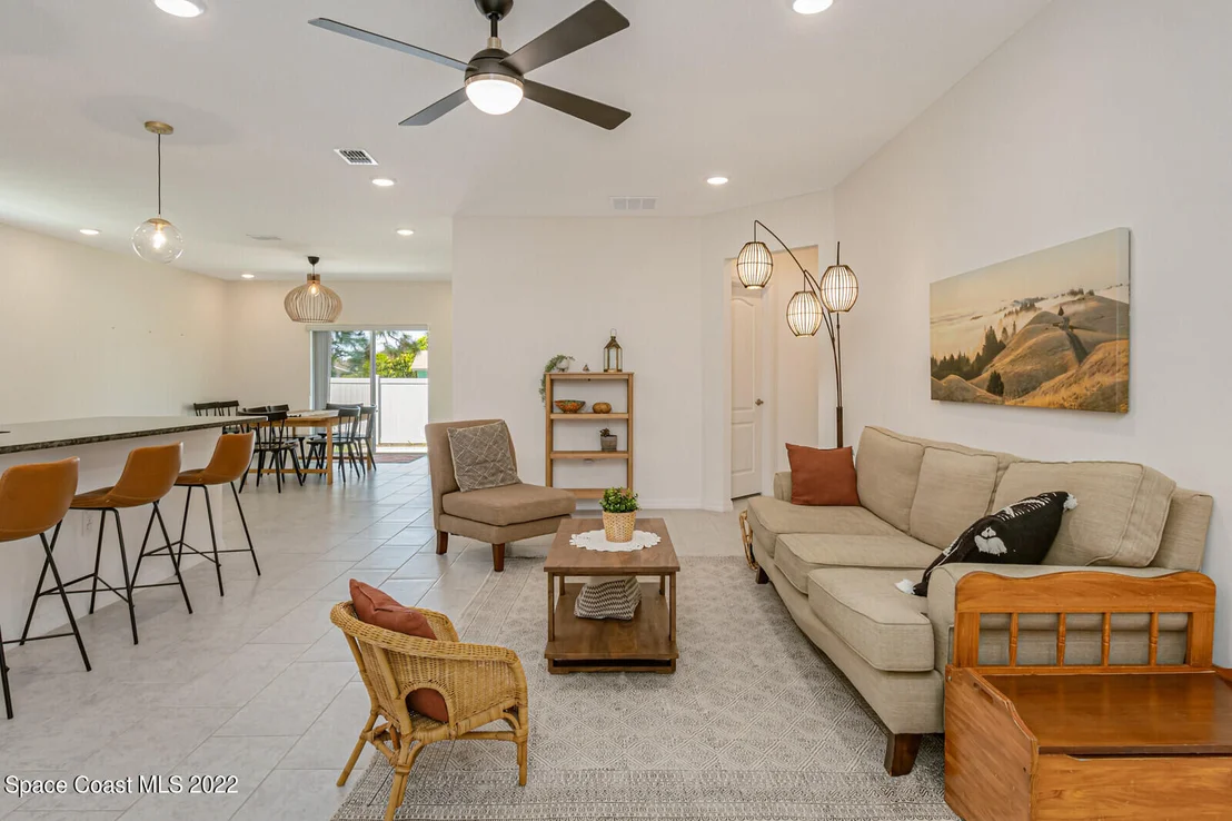 Photo of 953 Edensor Lane