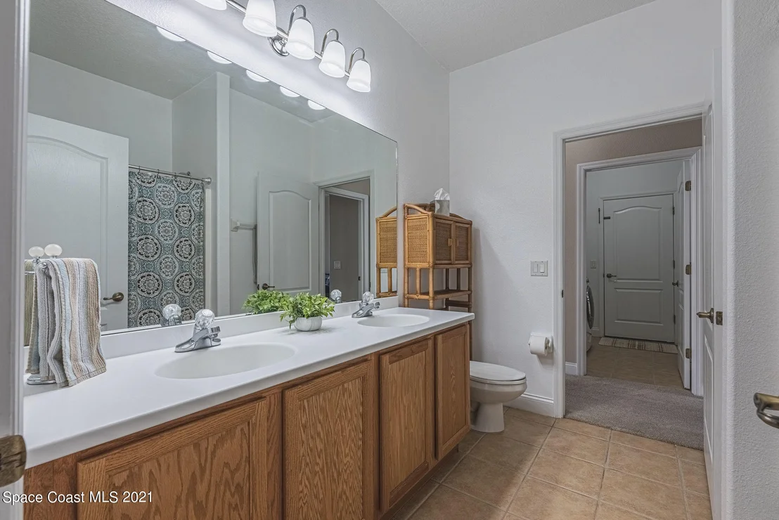 Photo of 401 Waterside Circle