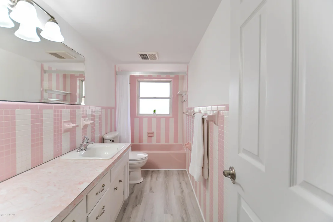 Photo of 460 Oak Ridge Drive