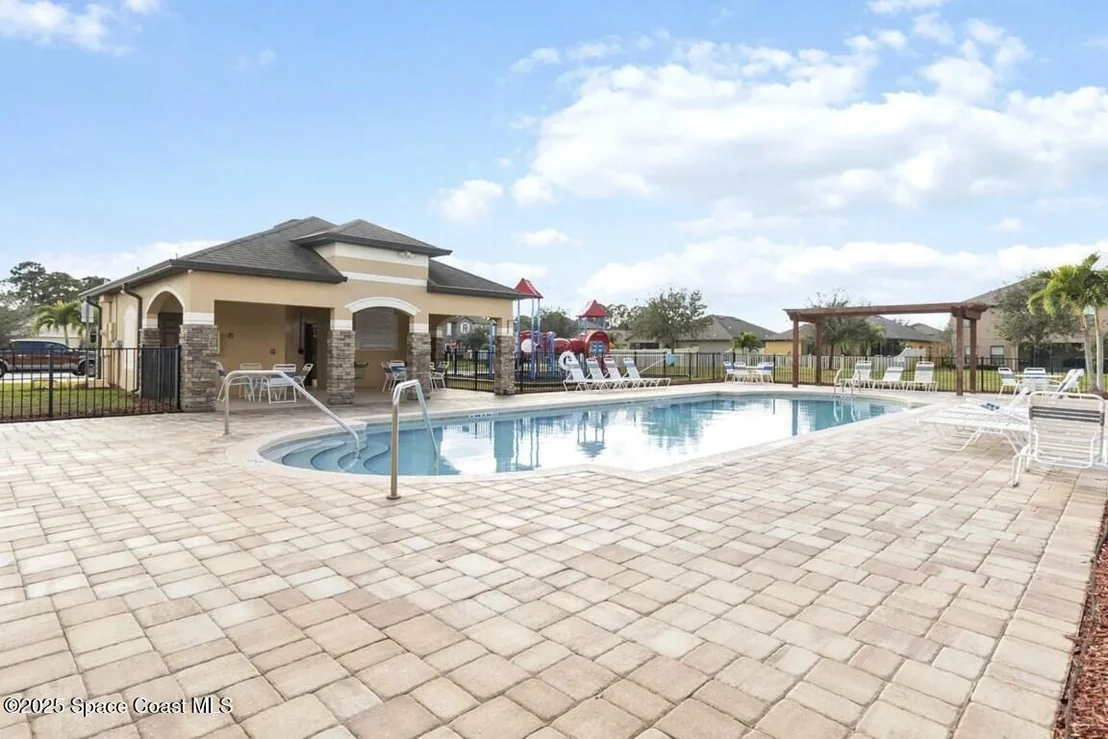 Photo of 1071 Dillard Drive SE