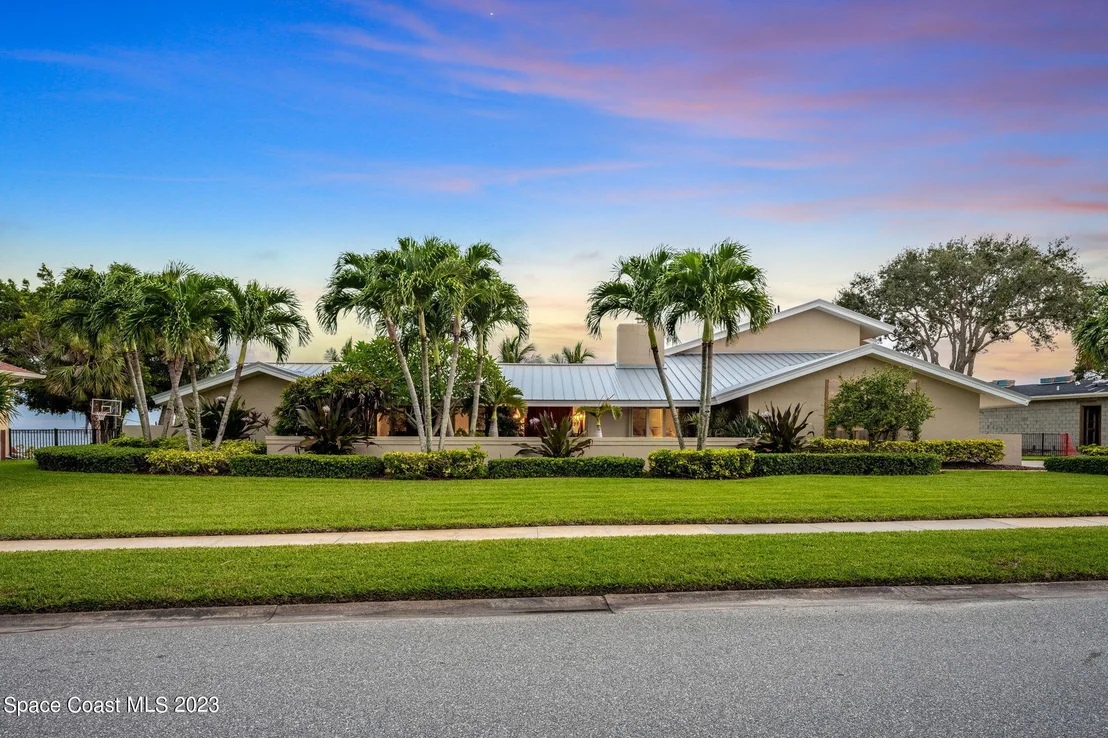Photo of 751 Malibu Lane