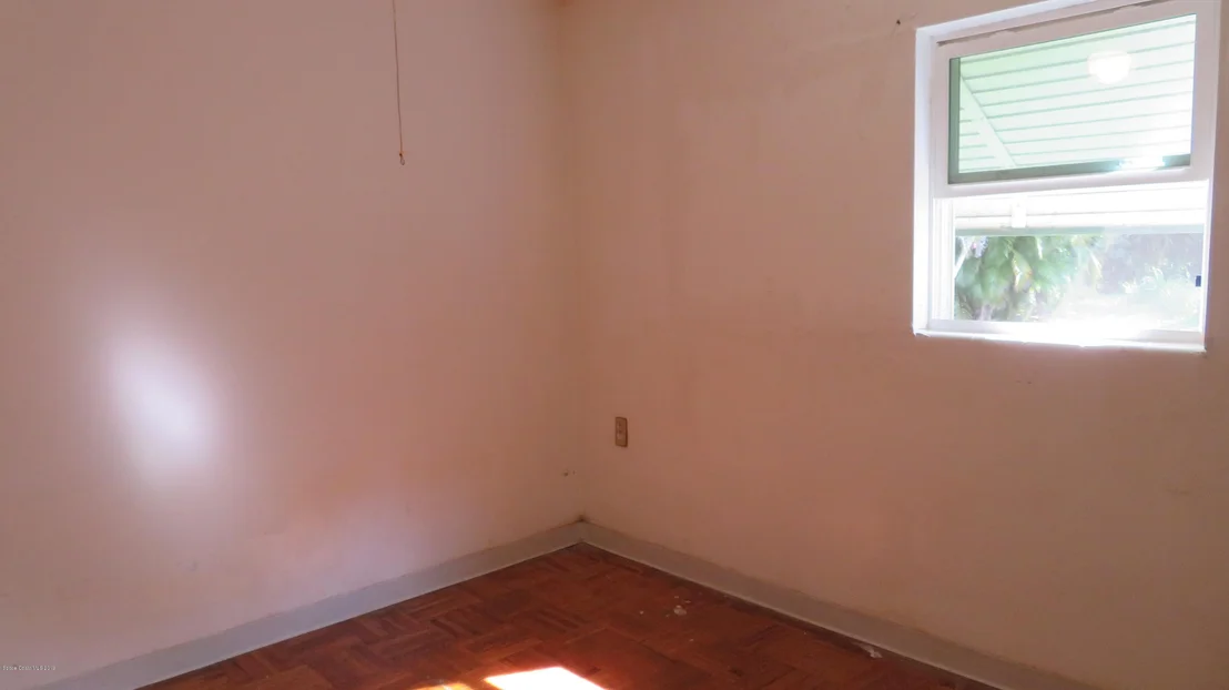 Photo of 152 NW Irwin Avenue
