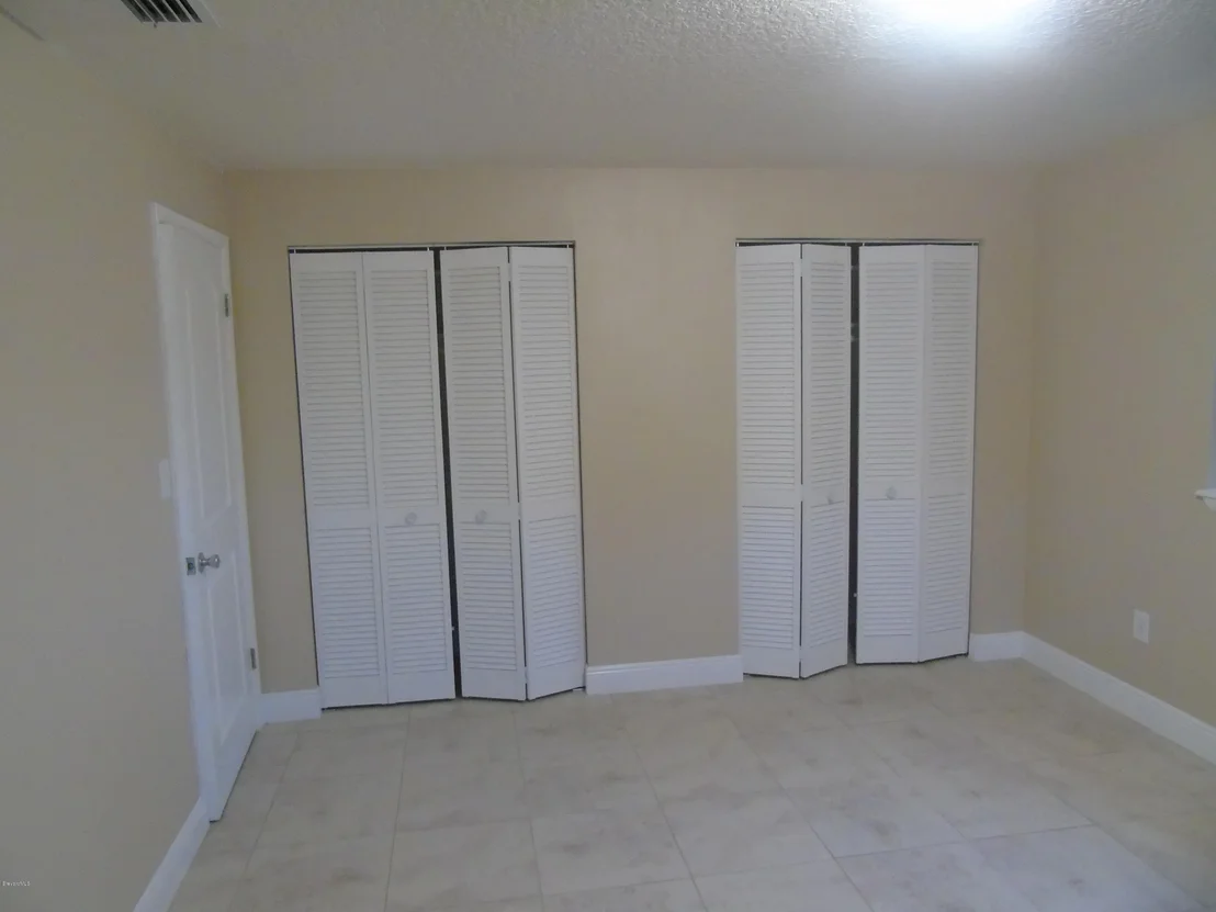 Photo of 897 Kings Post Road