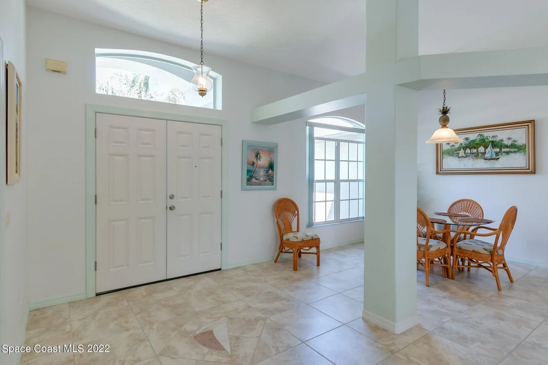 Photo of 874 Shoshone Lane