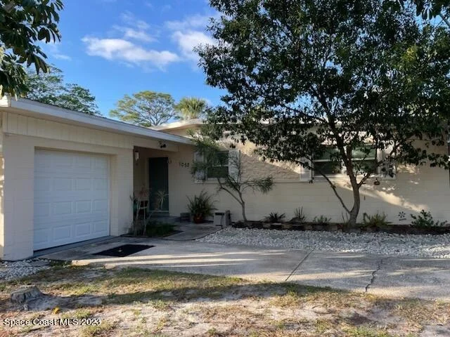 Photo of 1052 Myrtle Lane