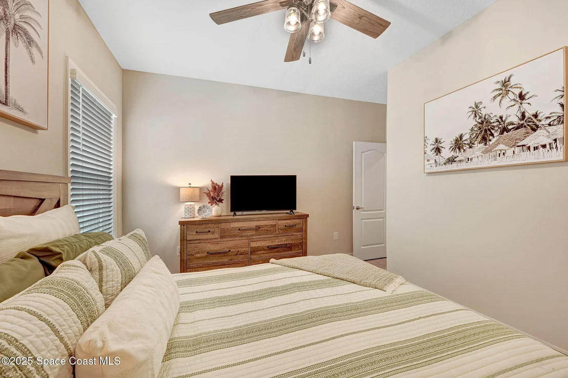 Photo of 2452 Carrick Street