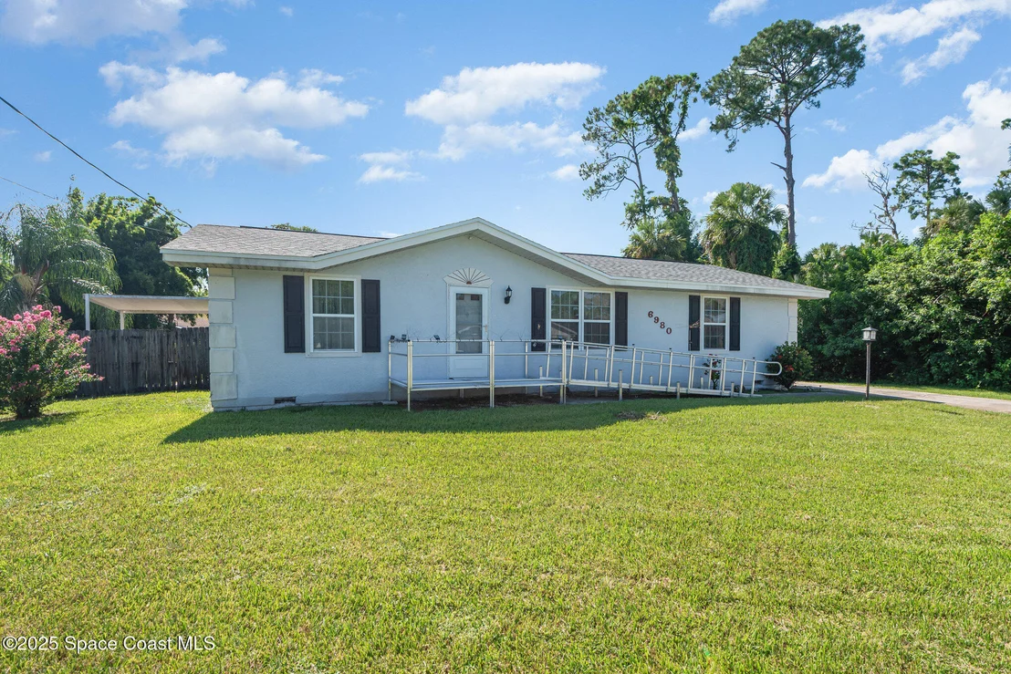 Photo of 6980 Bright Avenue
