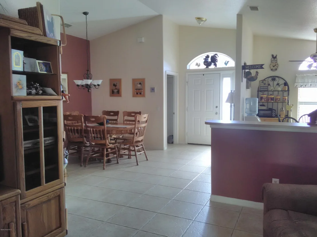 Photo of 2101 Spring Creek Circle NE