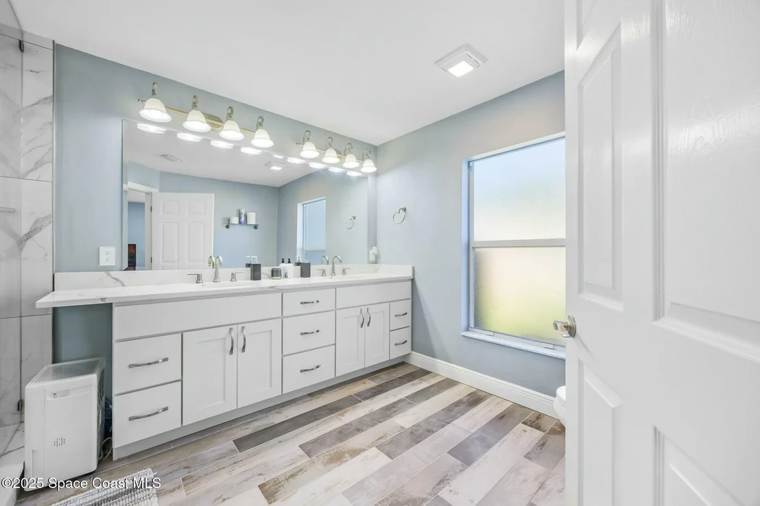 Photo of 2030 Belmont Way