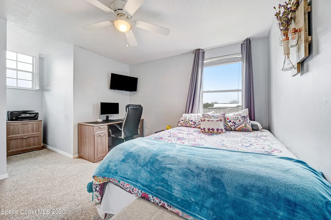 Photo of 892 Spirea Drive