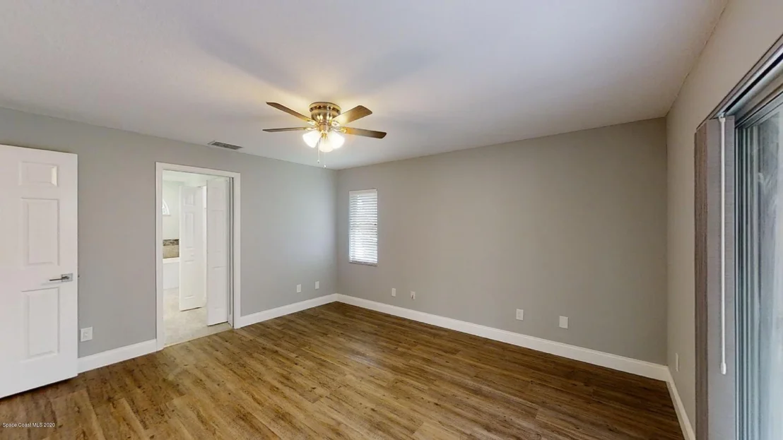 Photo of 925 Pelican Lane
