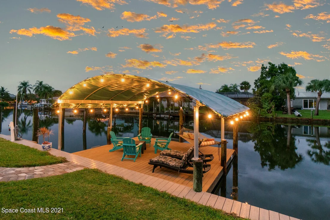 Photo of 481 Cardinal Drive