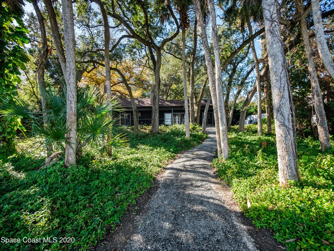 Photo of 5420 Edgewater Court