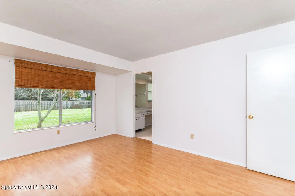Photo of 721 Arundo Avenue NE