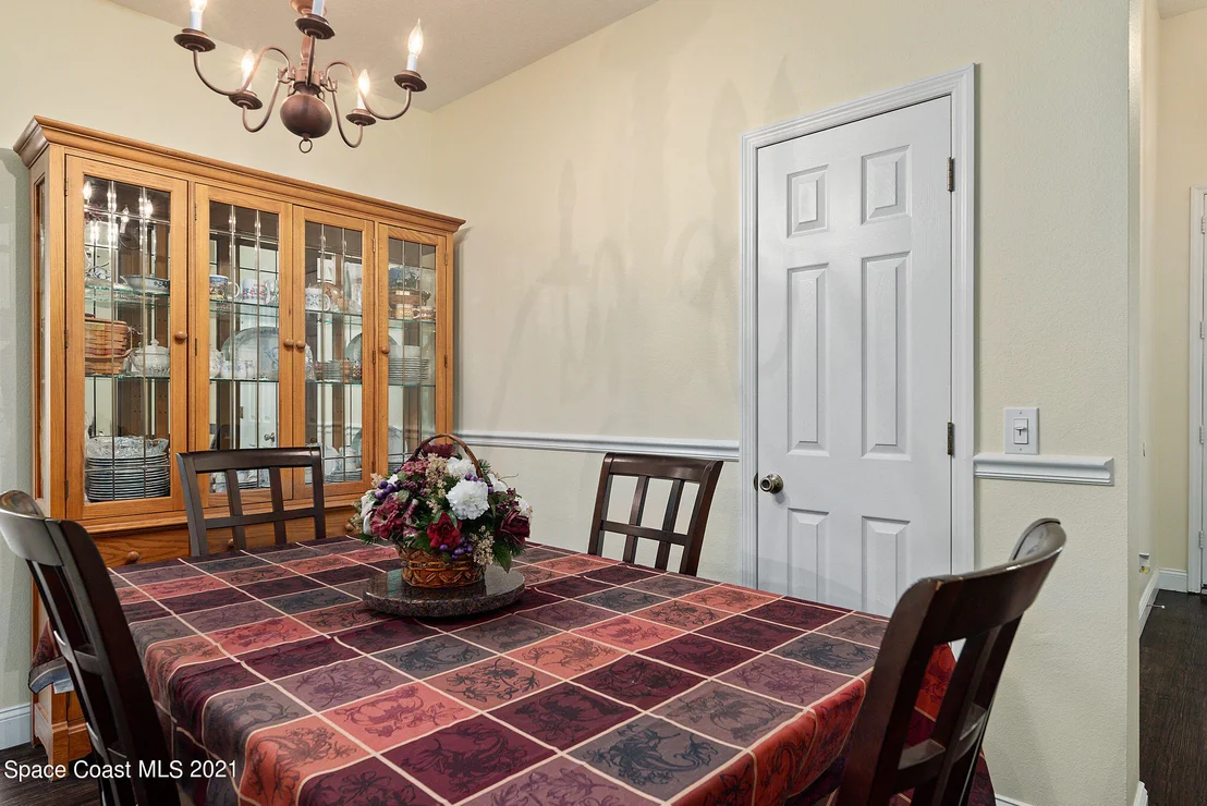 Photo of 561 Cressa Circle