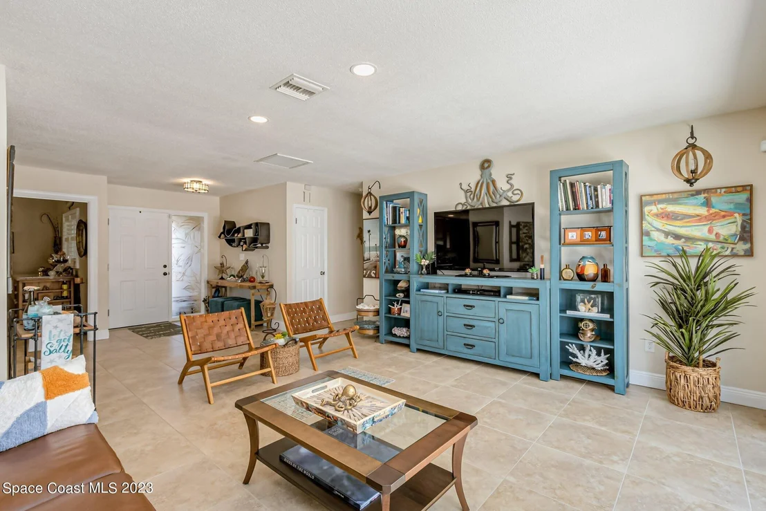 Photo of 340 Dorset Drive