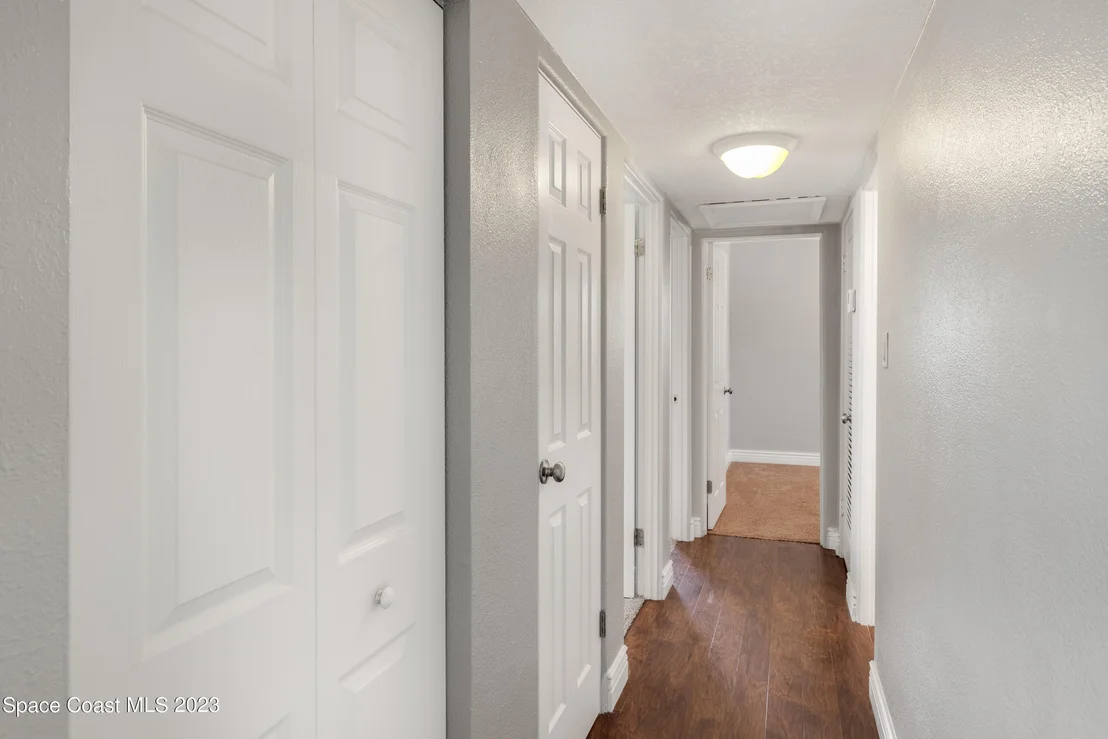 Photo of 1297 Ridgewood Drive
