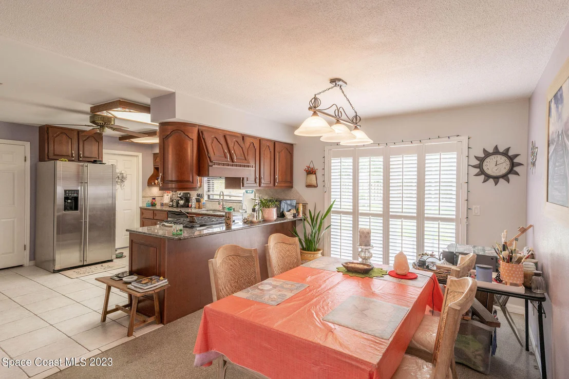 Photo of 971 Bartlett Lane