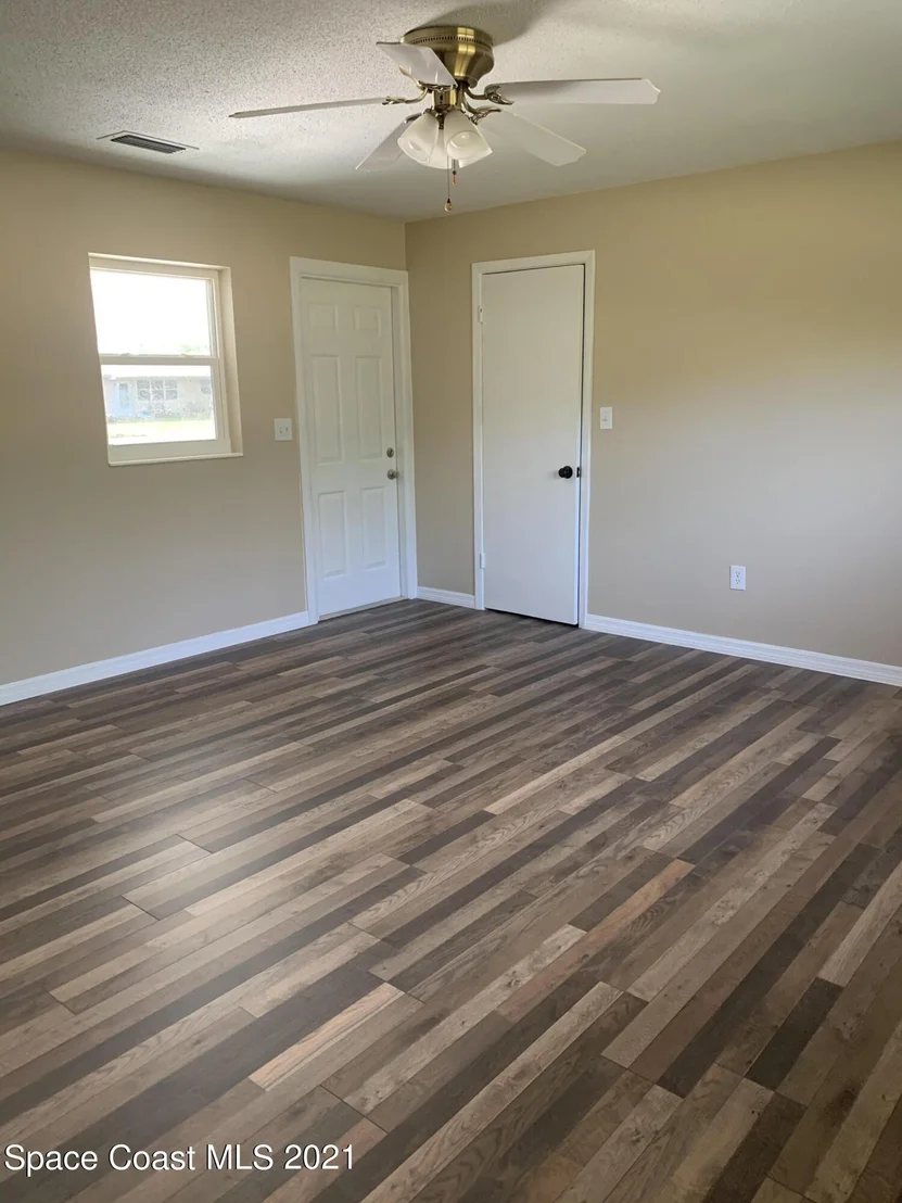 Photo of 6033 Palm Street
