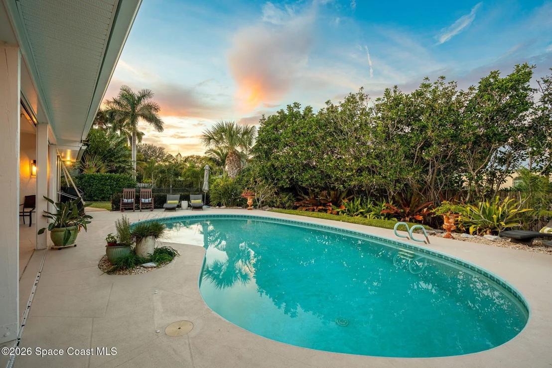 Photo of 656 Franklyn Avenue