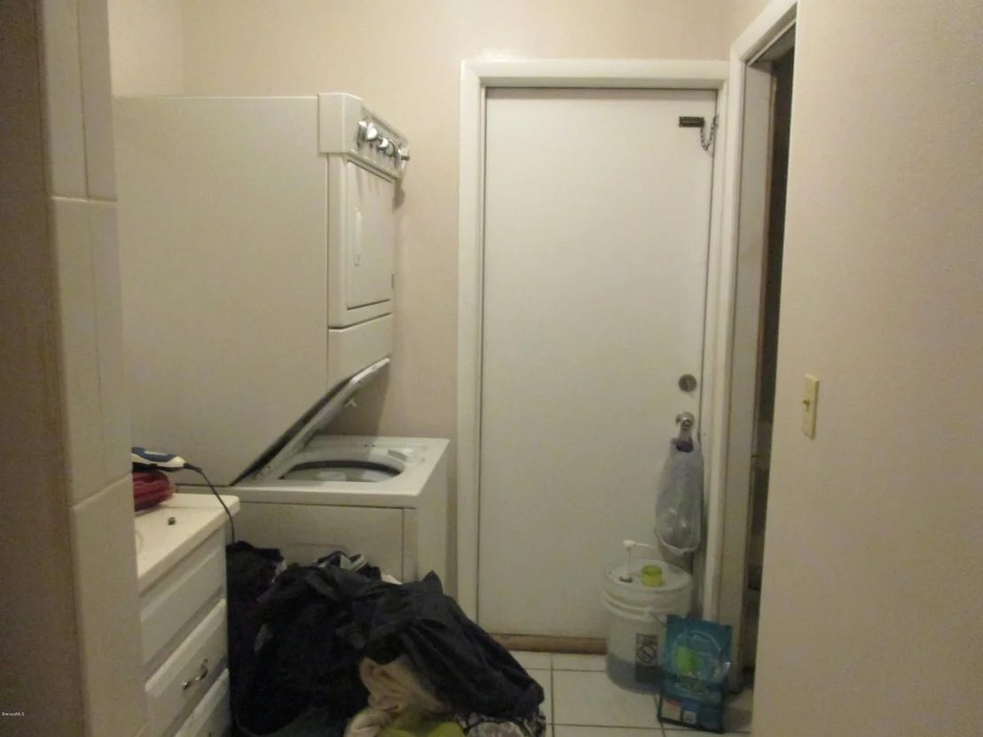Photo of 2677 Hereford Road