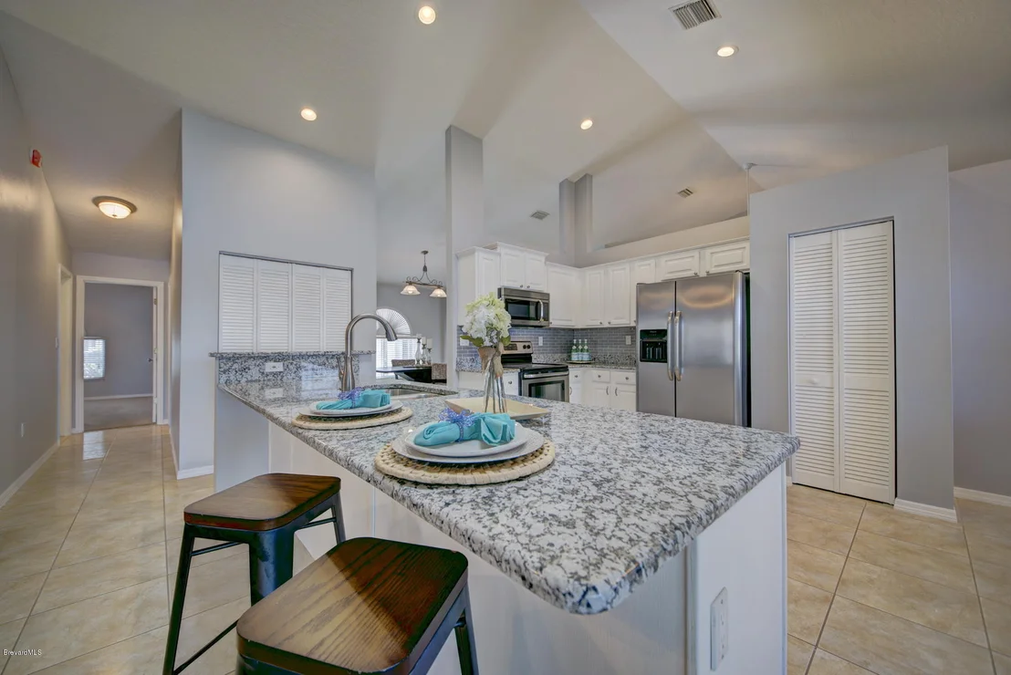 Photo of 2084 Lionel Drive