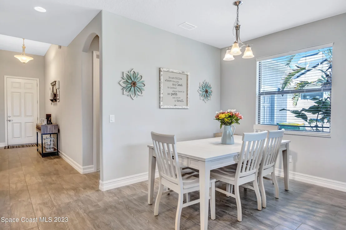 Photo of 7338 Bluemink Lane