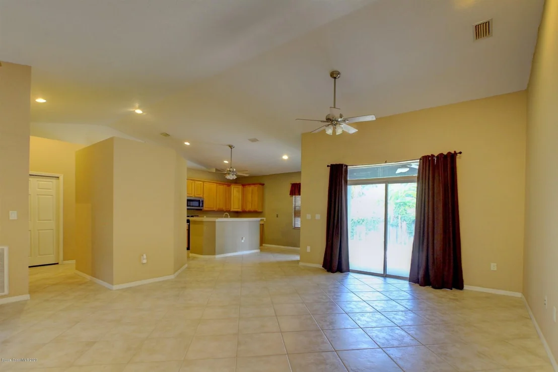 Photo of 1125 Brook Street NE