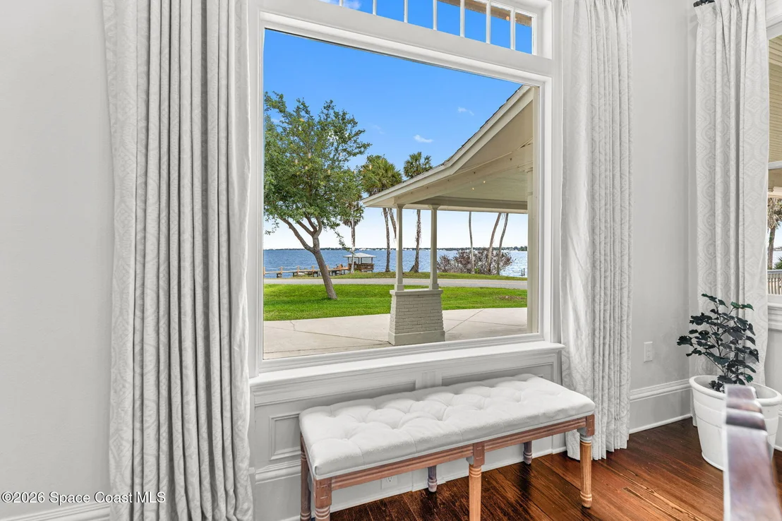 Photo of 1489 Rockledge Drive