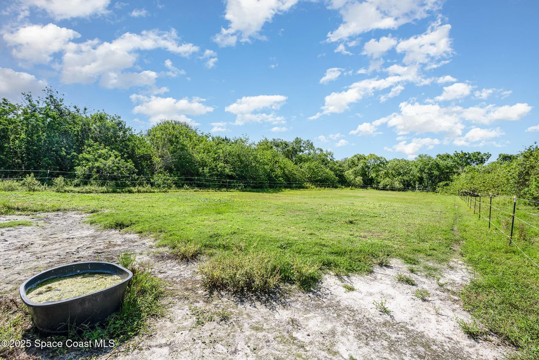 Photo of 2675 Brockett Road