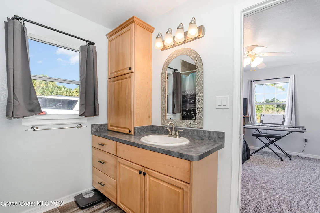 Photo of 3215 Lionel Road